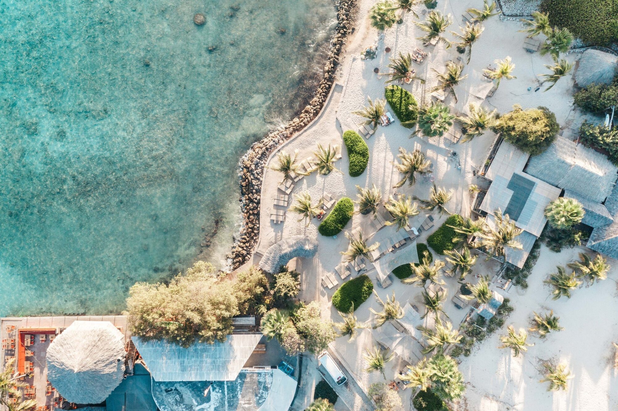 Luchtfoto van Jan Thiel op Curaçao