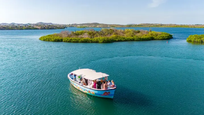 Boottocht op het Spaanse Water bij Jan Thiel, Curaçao